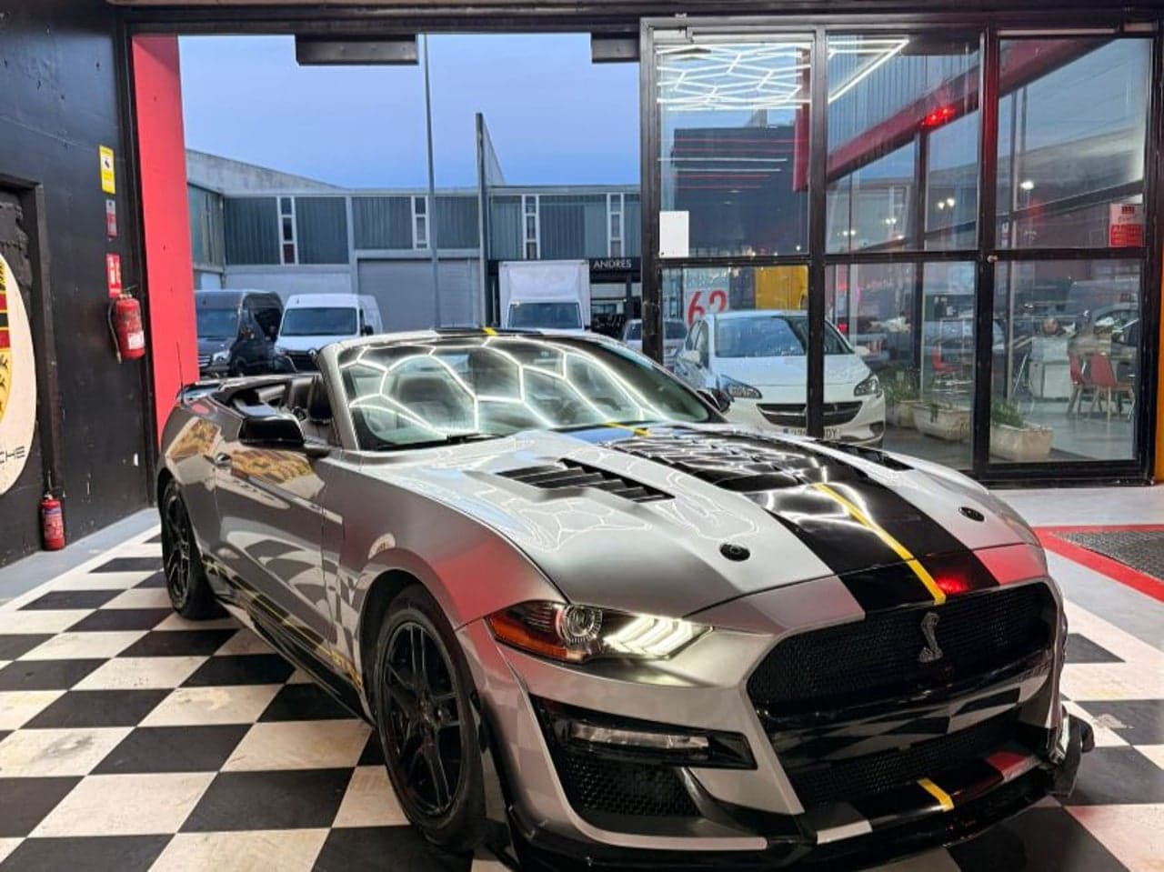 FORD Mustang 2.3 EcoBoost 214kW Mustang Convertible