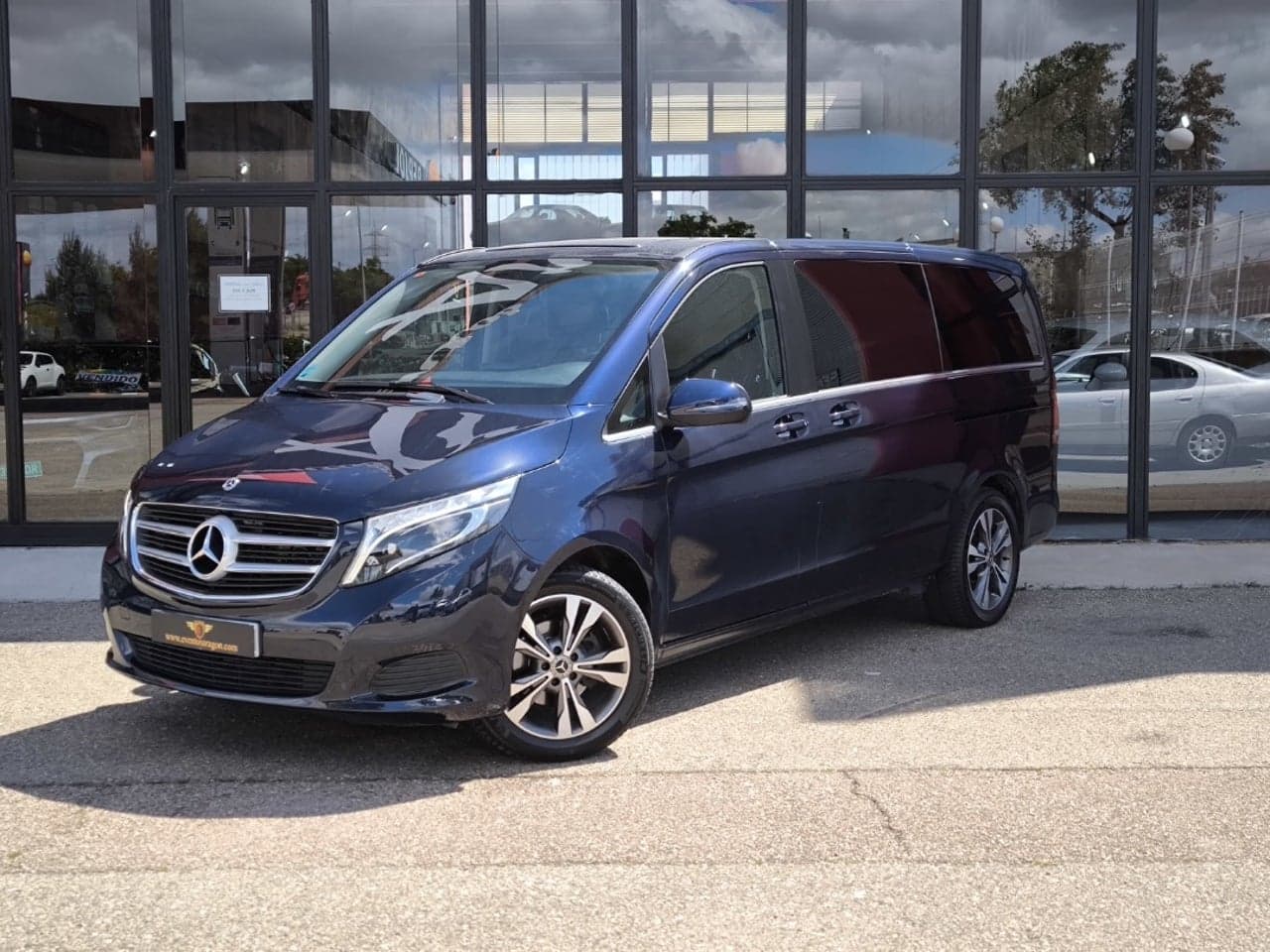 MERCEDES-BENZ Clase V 220 d Avantgarde Largo