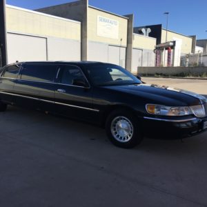 Limusina Lincoln Negra